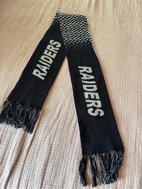 Raiders Black & Silver Team Scarf - Official Fan Accessory